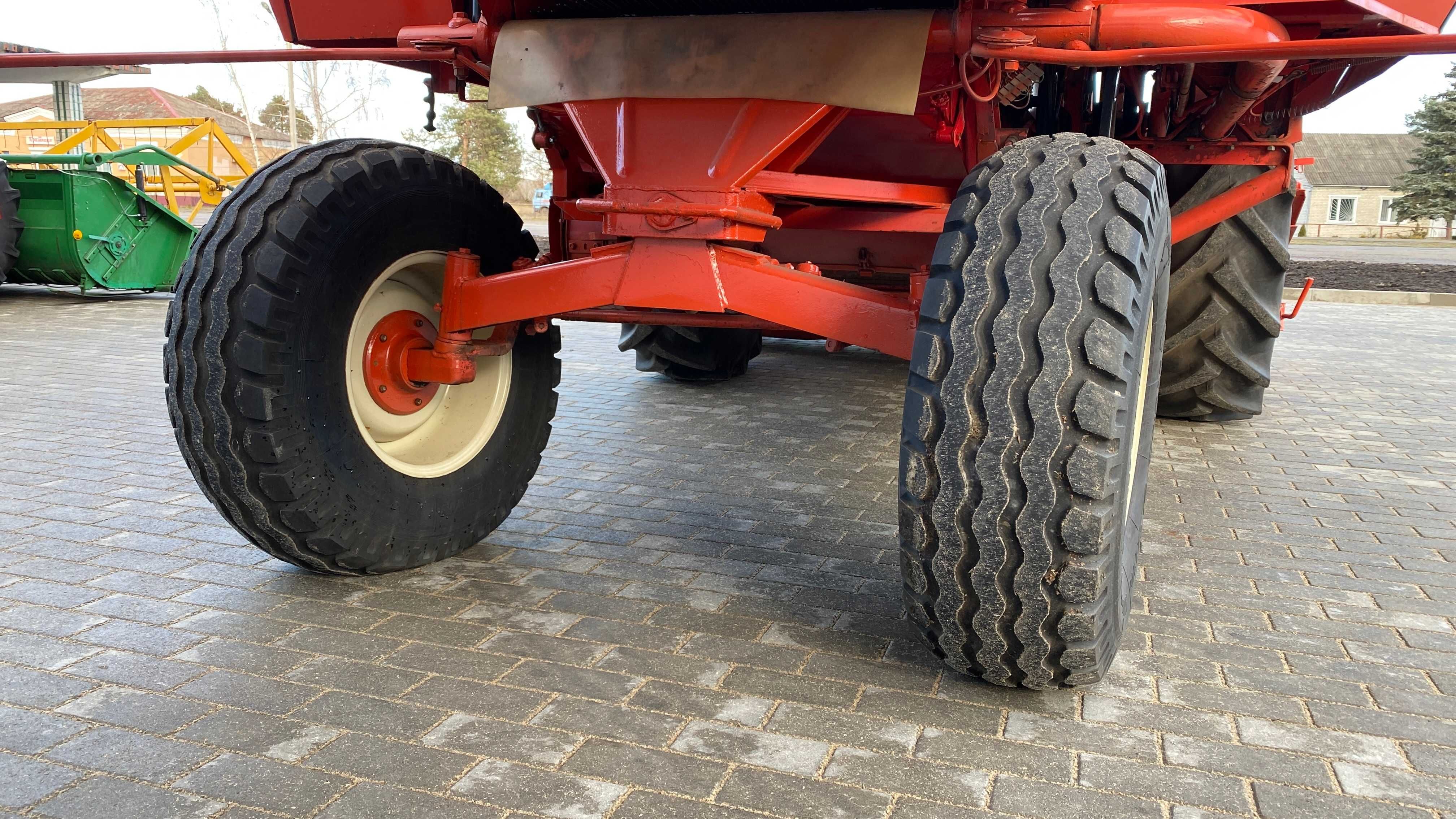 Комбайн Deutz-Fahr M 770 привезений з Європи.