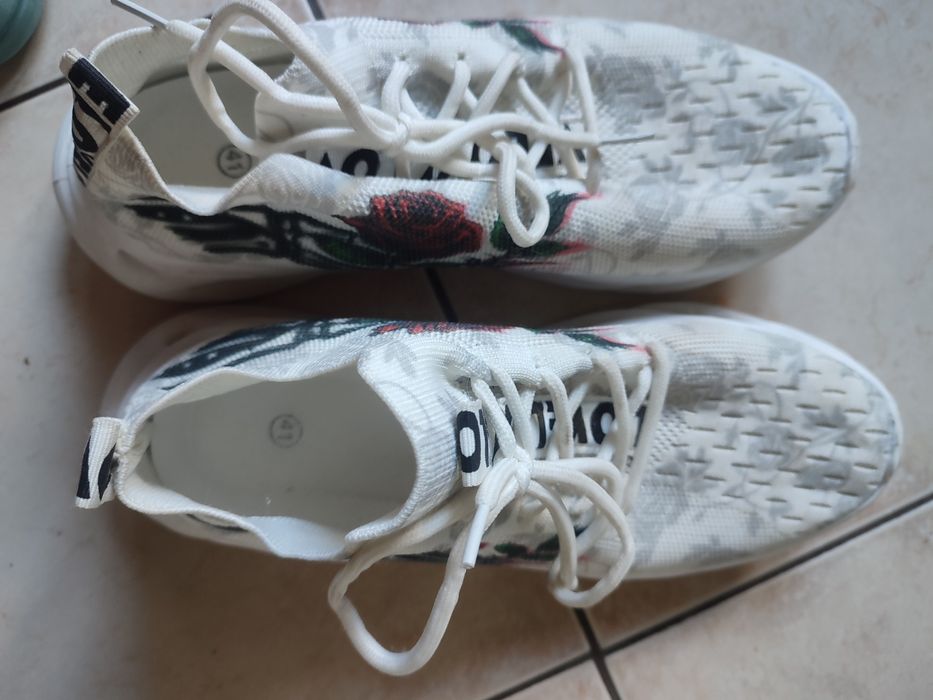 Lekkie damskie buty sportowe 41