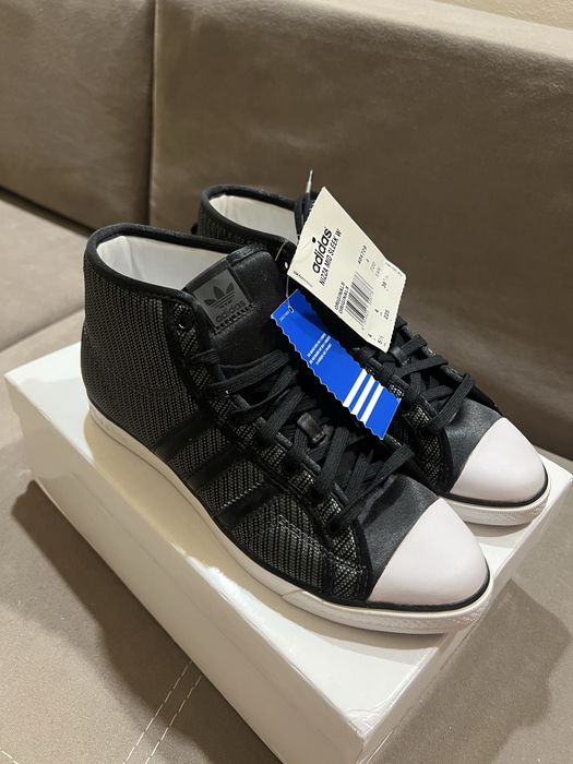 Кросівки жіночі adidas