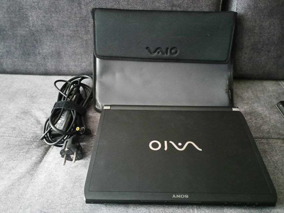 Sprzedam Laptop ;Sony 550zł ;Surface 250zł; oraz tablet ;Samsung 200zł