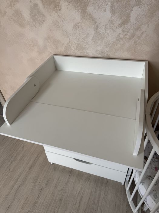 Пеленальний комод, дитячий комод з пеленальним столиком