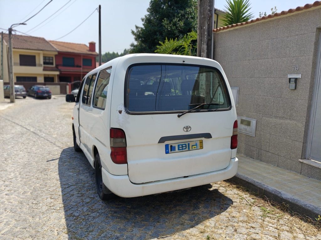 Toyota hiace 9 lugares D/A