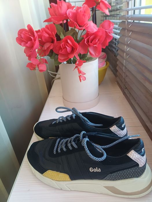 Жіночі кросівки фірми Gola 39 р