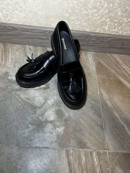 Лофери жіночі чорні