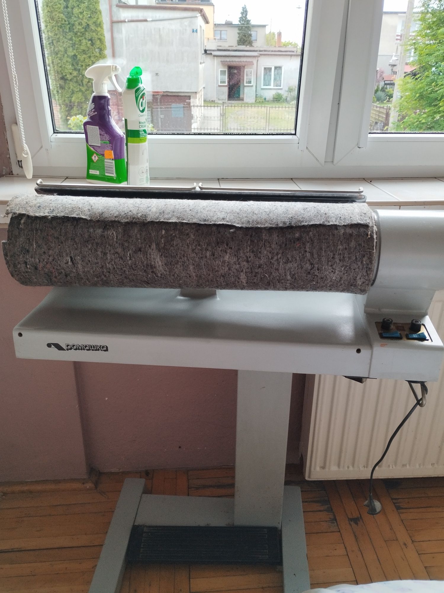 Mały magiel elektryczny