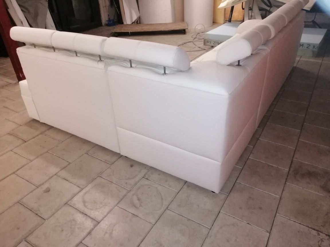 Narożnik skórzany z regulowanymi zagłówkami