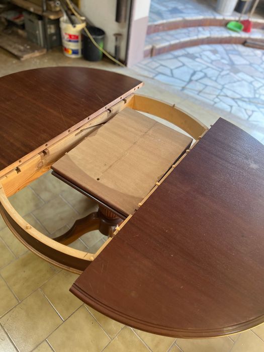 Mesa e Cadeiras de Madeira