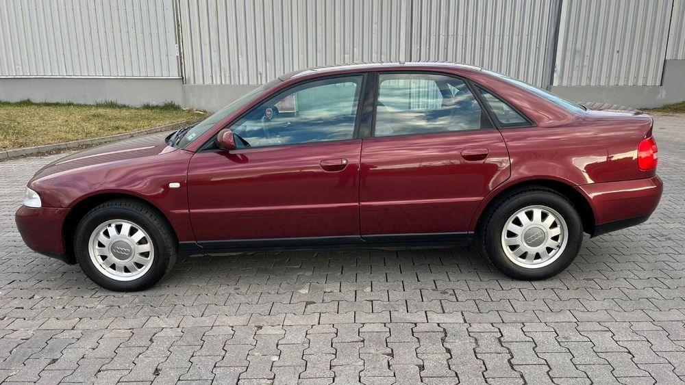 Audi A4  *74 tys. km * stan kolekcjonerski * sprowadzony * zarejestro