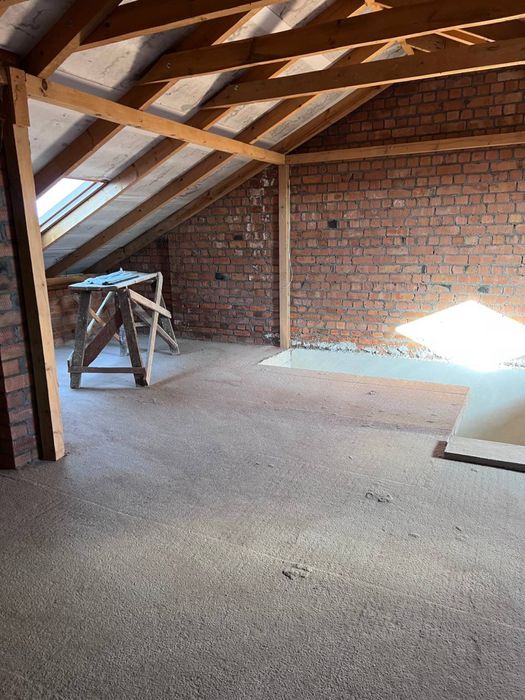 Продаж котеджу з власною ділянкою у с. Басівка