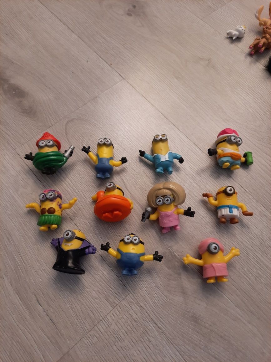 Zestaw figurek  minionki Mc Donalds