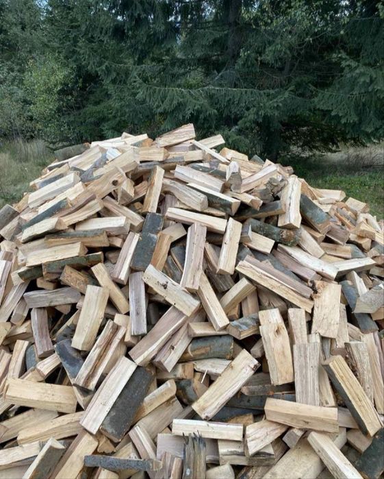 Дрова дуб без накруток. Прямий продаж. Укладено щільно. 10-12 м3