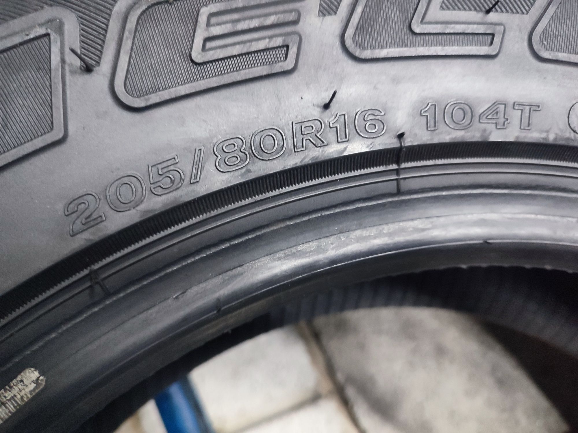 Всесезонні шини 205/80 R16 (104T) BRIDGESTONE