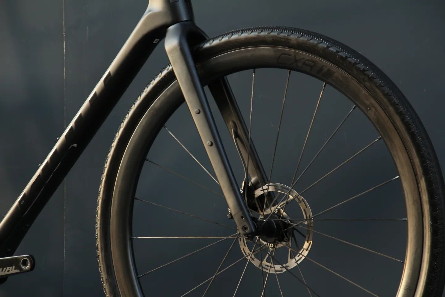 Велосипед гравійний Giant Revolt Advanced Pro 1 Carbon