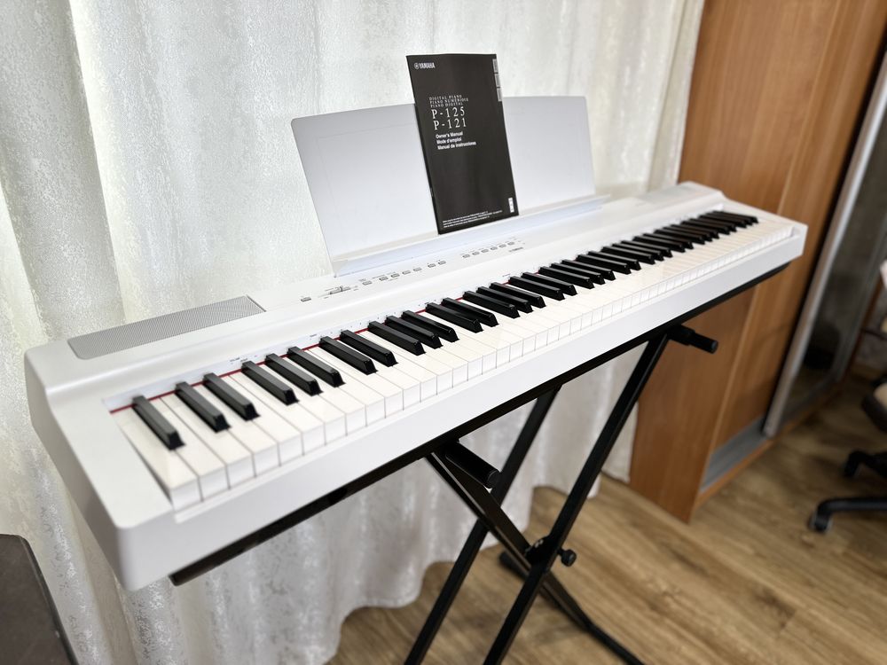 Белое фортепиано YAMAHA P-125