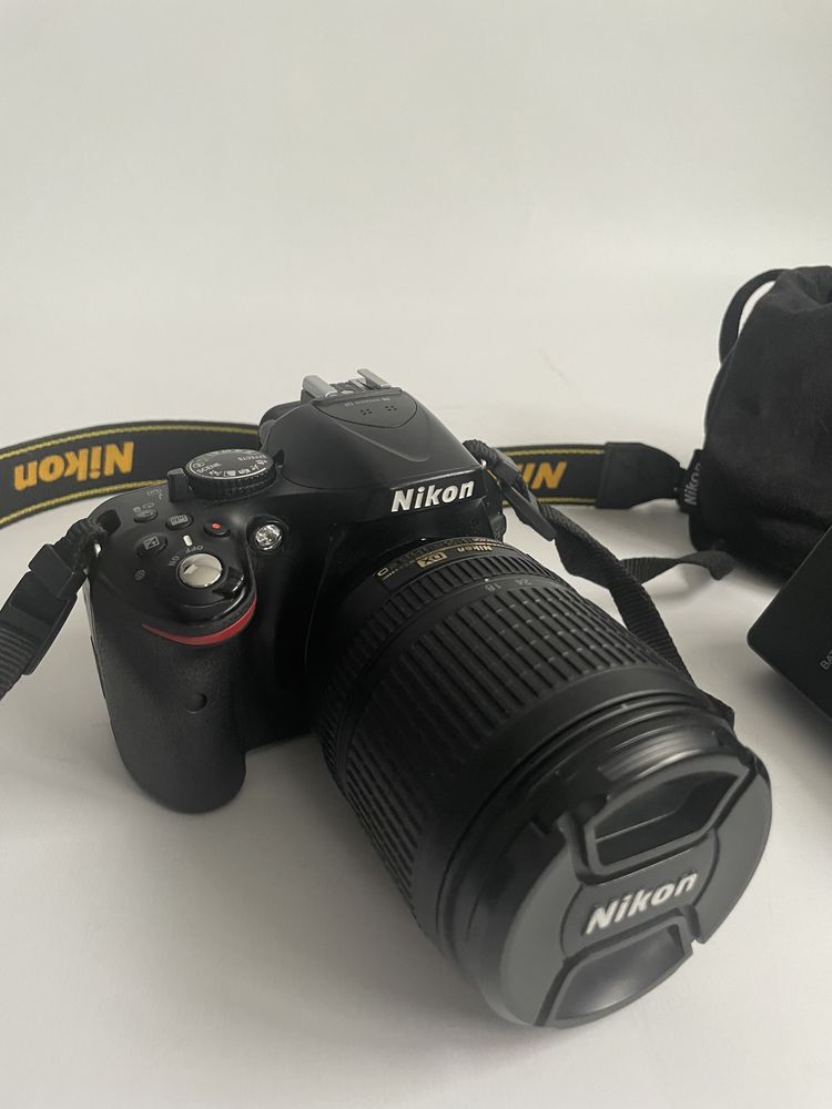 aparat lustrzanka Nikon D5200 +2 obiektywy i pilot zdalnego sterowania