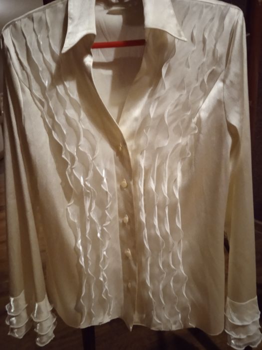 Bluzka damska z falbankami M