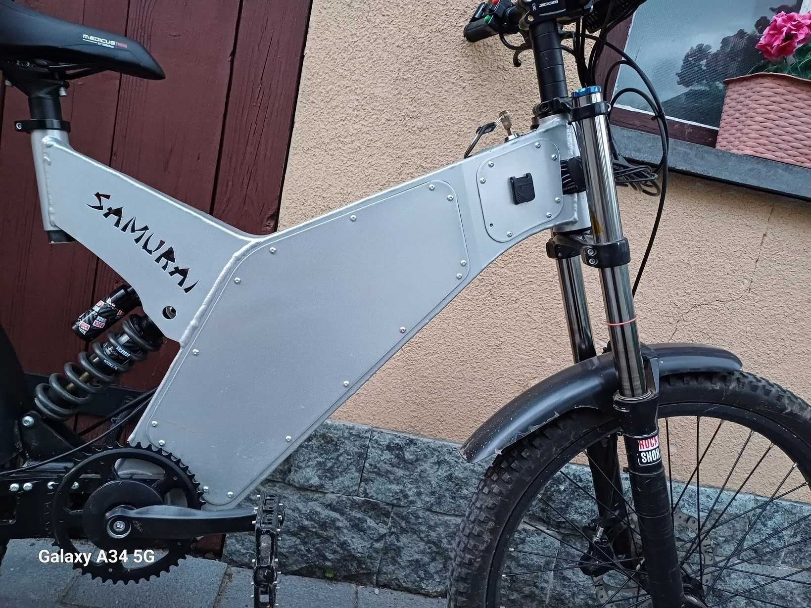 Samurai slim rower elektryczny 8000