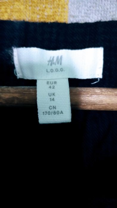 Spodnie H&M z delikatną kratę