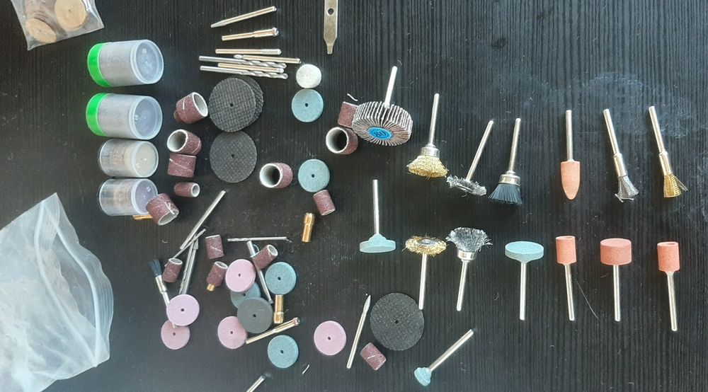 Conjunto de mini lixadora e acessórios, novo