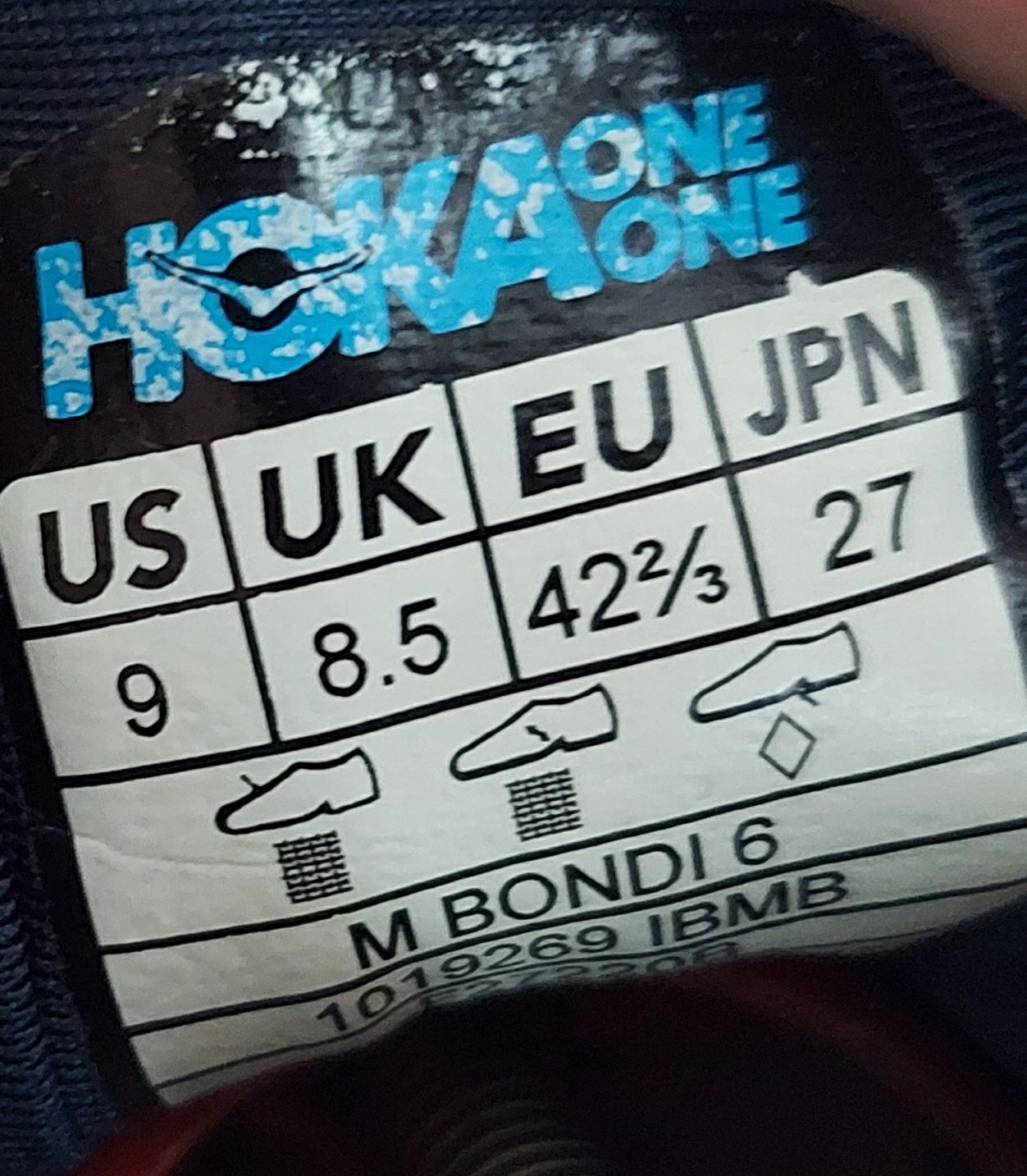 Кроссовки фірми  hoka Bondi 6 оригінал

Розмір по бірці:
 Us 9  UK 8.5