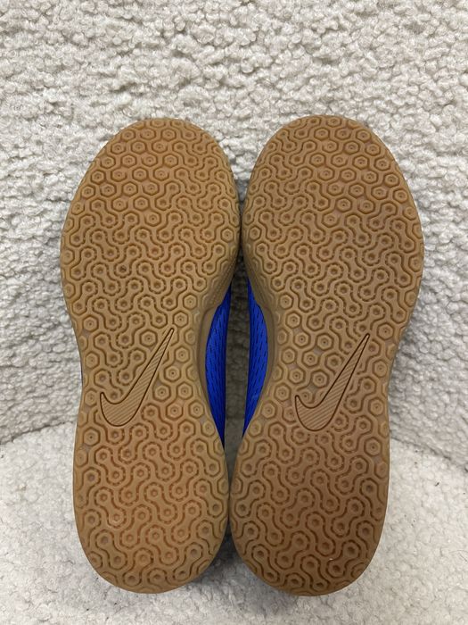 Футзалки копи бампи сороконожки Nike Bravatax 38р