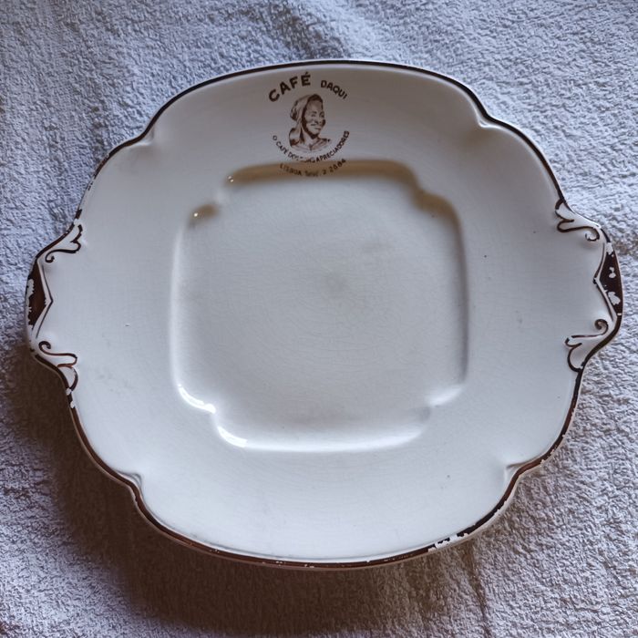 Cafés daqui Prato travessa rara louça Sacavém