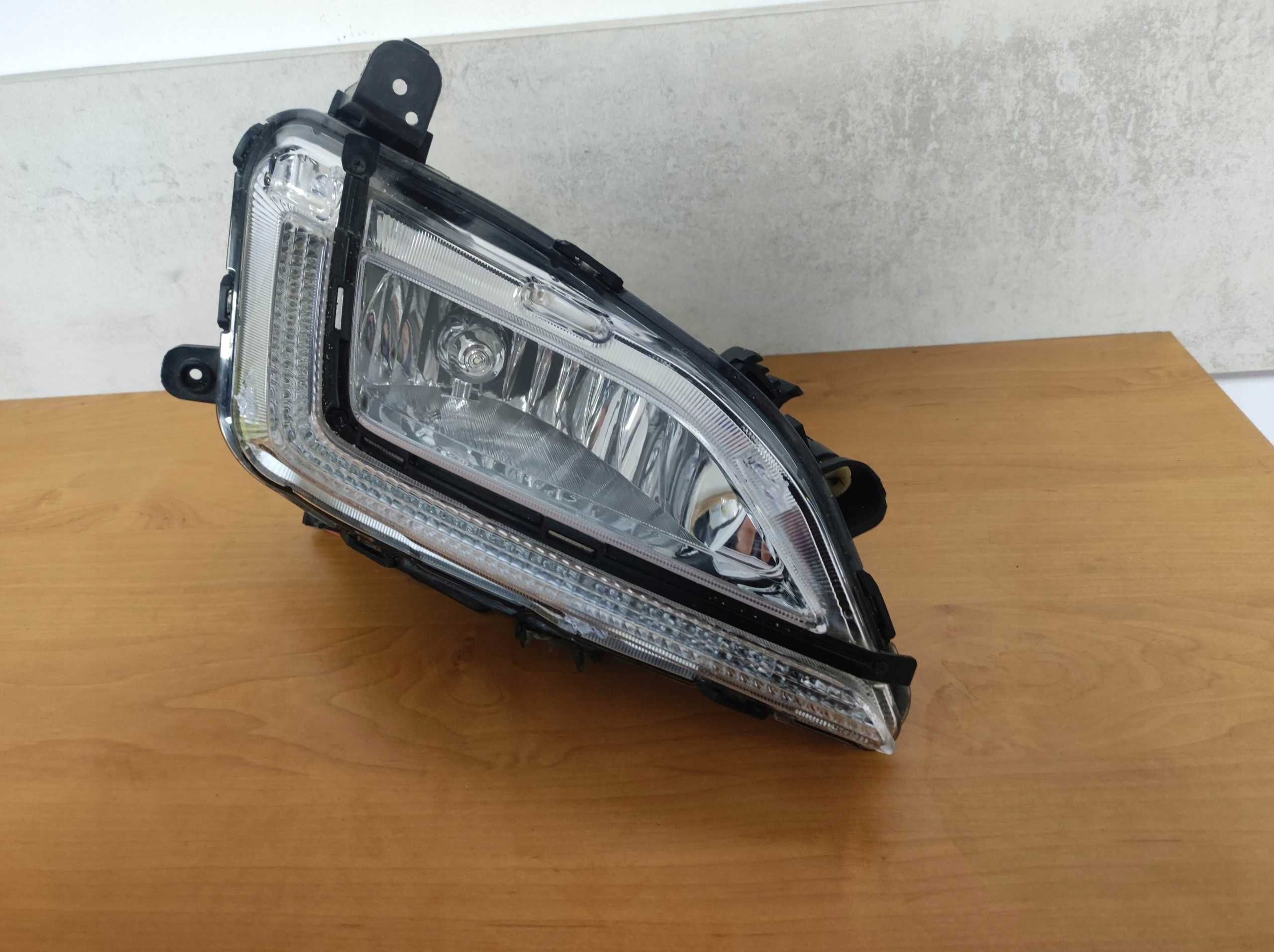 HYUNDAI TUCSON III 18-20 Lift halogen prawy LED OE H4