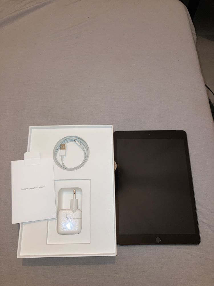 iPad 7th Generation 32GB