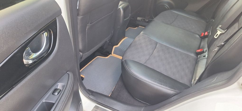 NISSAN Qashgai Tecna360 1.6диз. 96kv.130л.с 6-Ступка