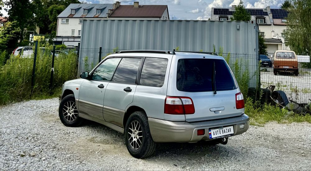 Subaru Forester 2.0 * 4x4 * Klima * 2004 * Alufelgi * Hak * Super Stan