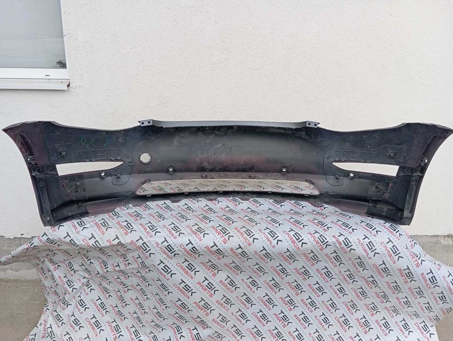 Бампер передний Tesla М3