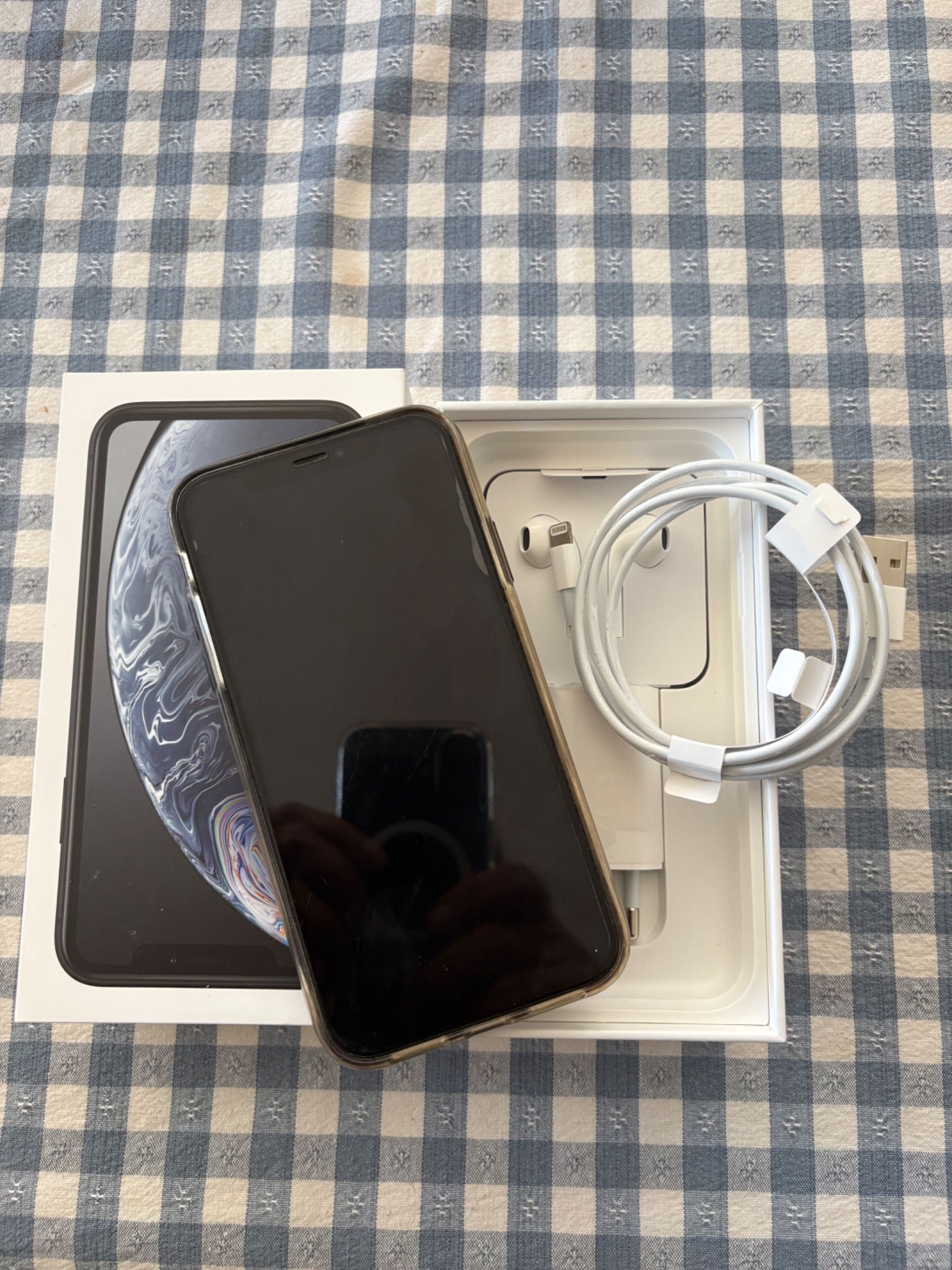 iPhone 6 XR  64GB