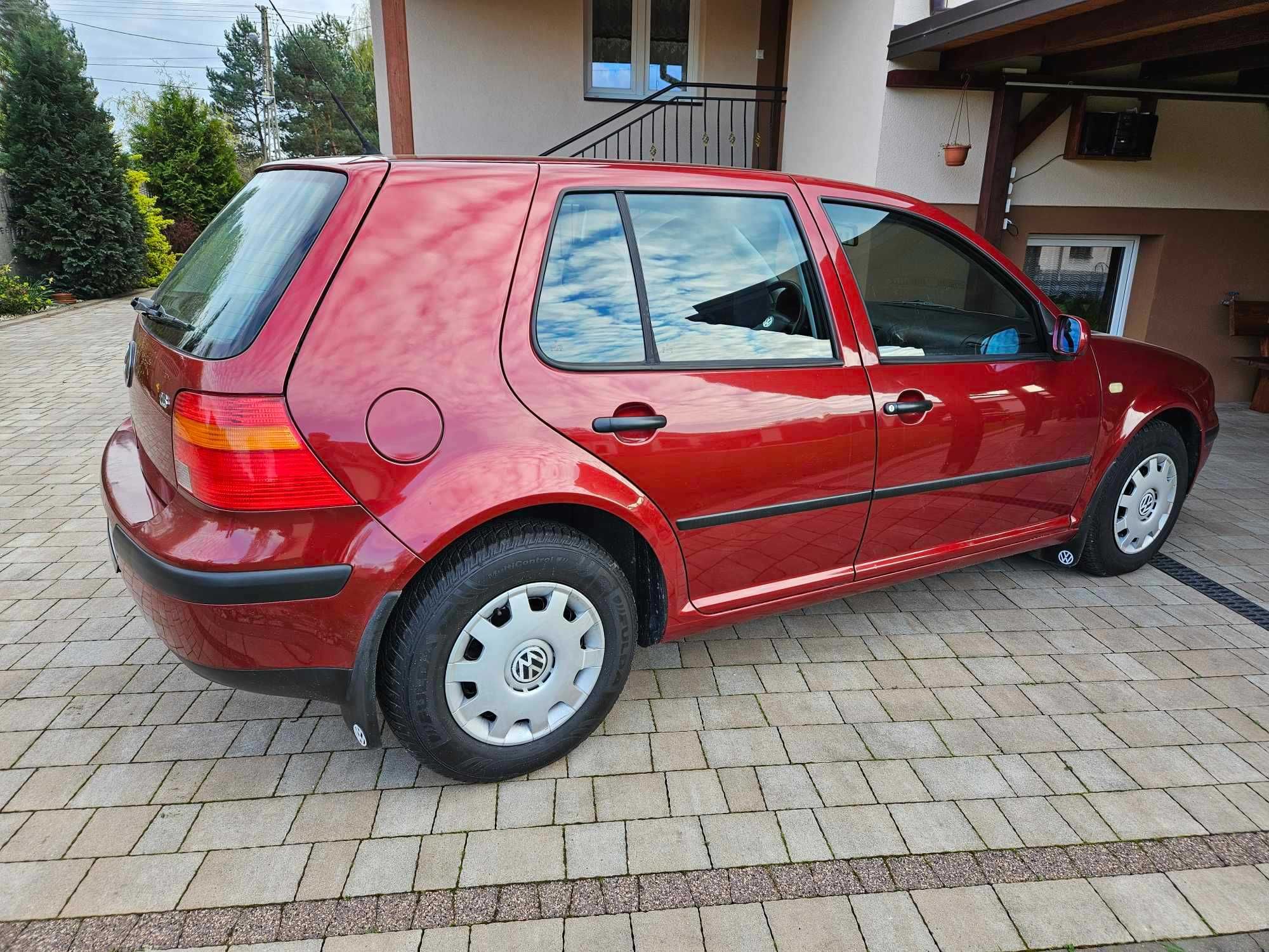 Volkswagen Golf IV, 1,6 benzyna