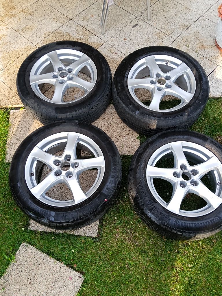 Felgi aluminiowe z oponami letnimi 205 55 R16