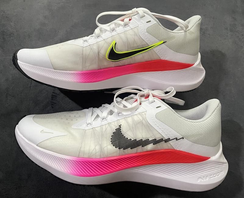 Оригінальні кросівки nike zoom winflo 8,стан нових