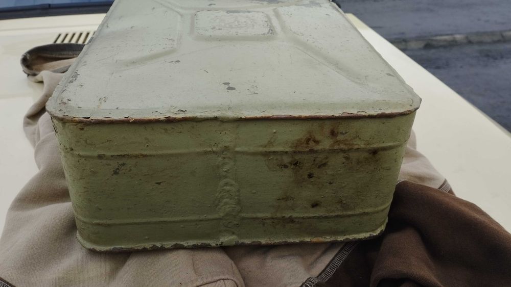 Kanister blaszany 10l