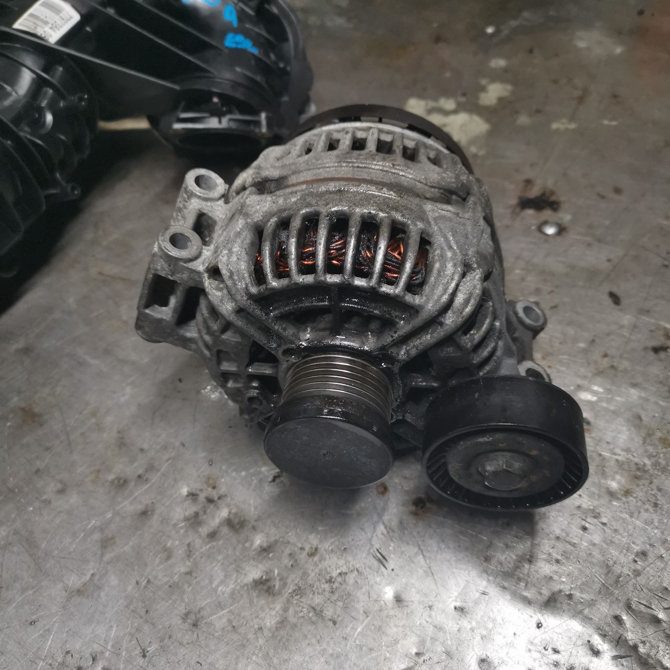 BMW E90 E91 E87 N46 alternator 140A Bosch