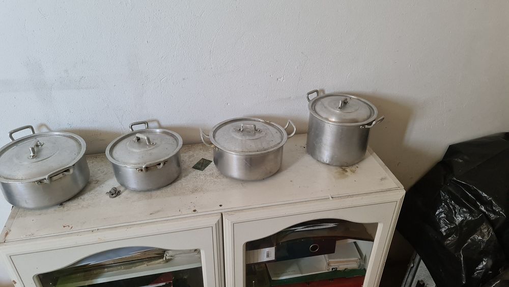 Vendo  coisas antigas