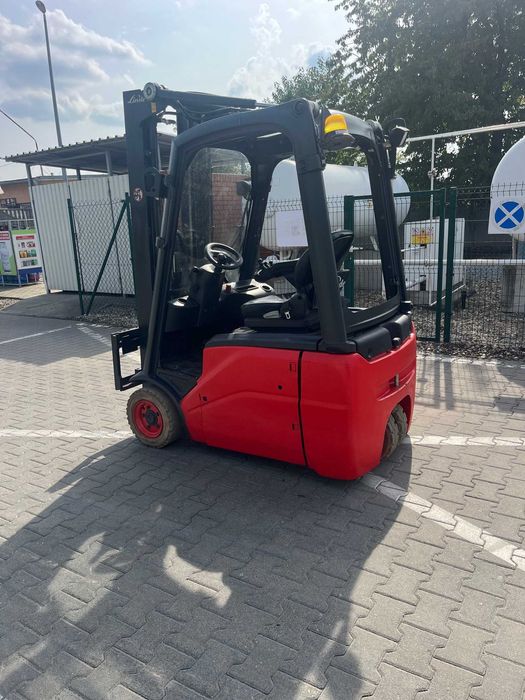 Wózek widłowy Linde E16, Triplex, przesuw boczny, wolny skok