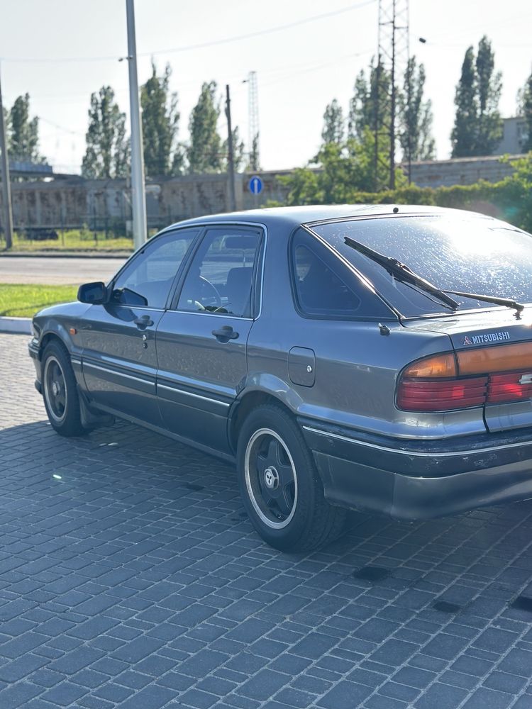 Продам Mitsubishi Galant 2.0