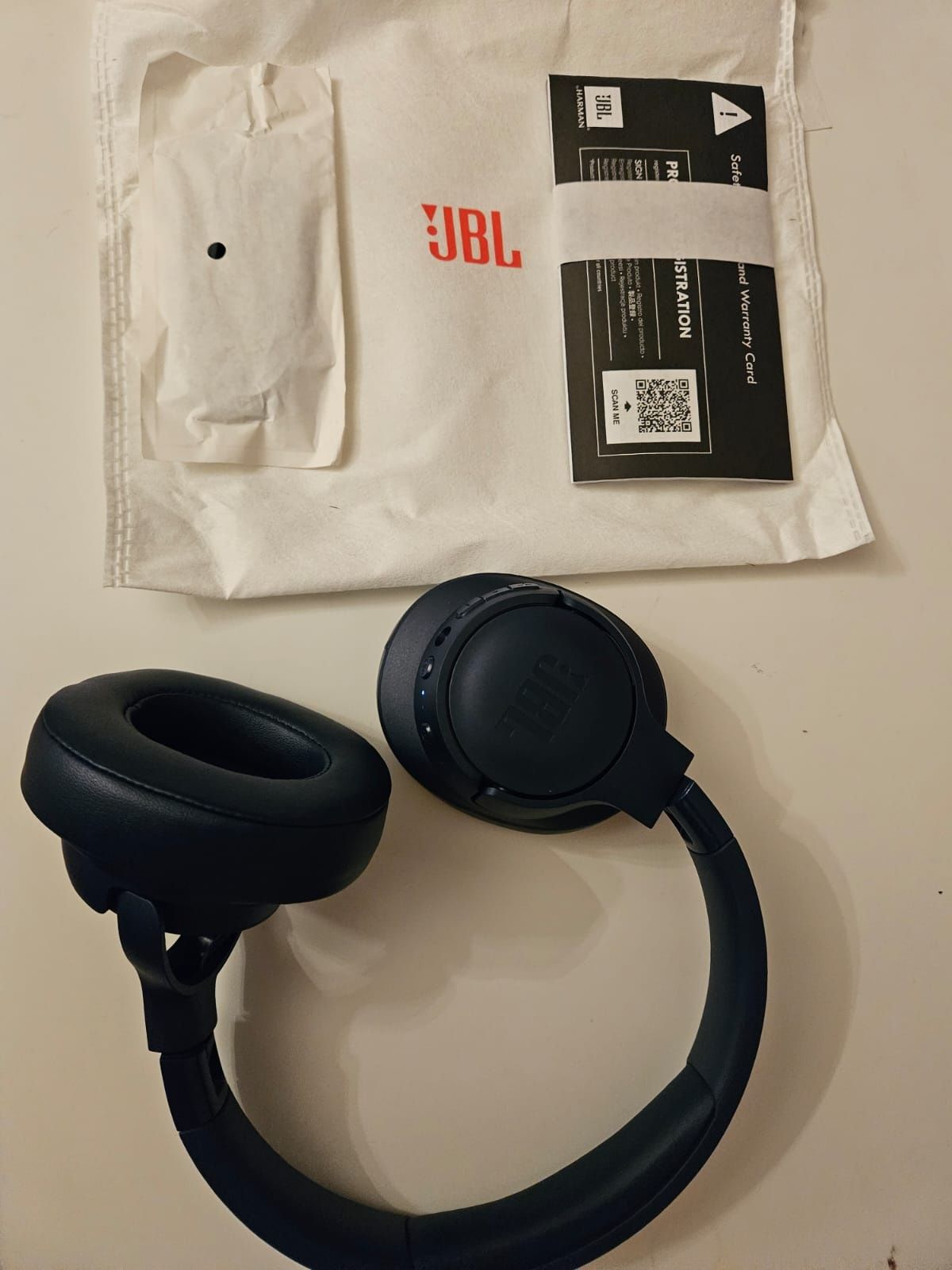 Sluchawki JBL 770NC