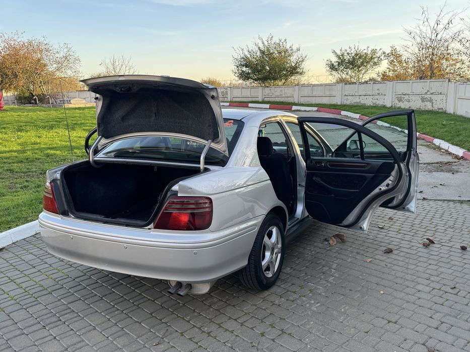 Продам Хонду Акорд 1.8 механика Срочно!