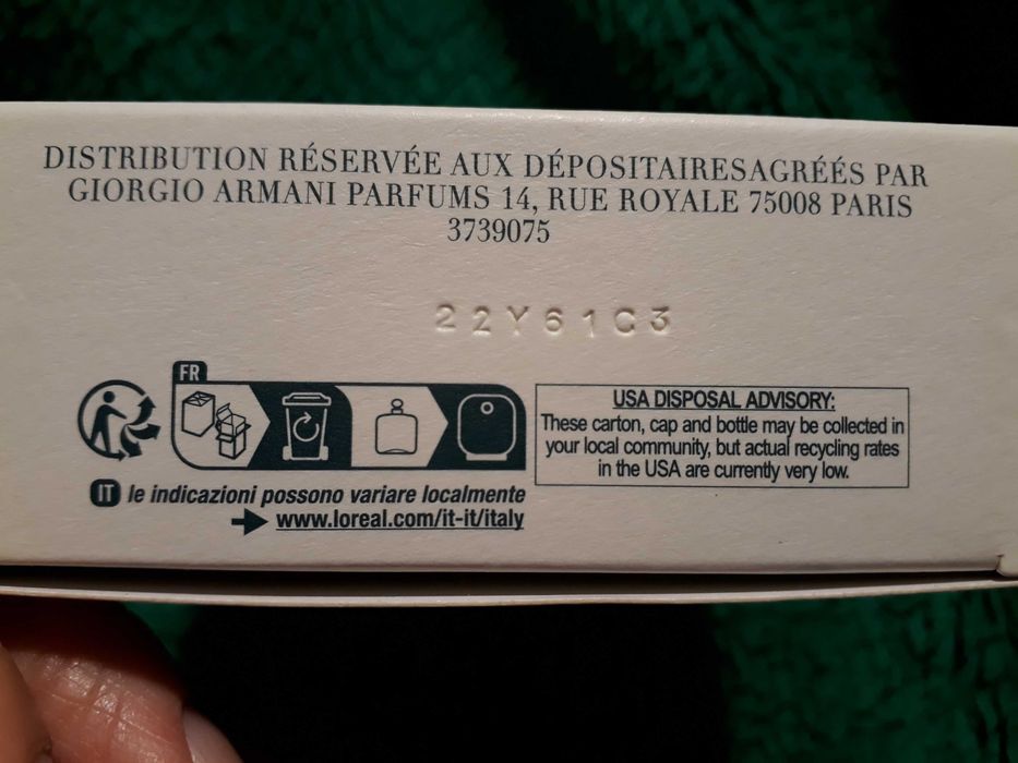 Nowa "Acqua di Gio" EdT 100 ml dla kobiet + wachlarz Armani gratis!