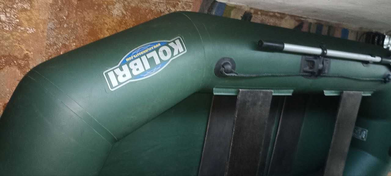 Човен лодка Kolibri K-270T с родным навесним транцем для мотора
