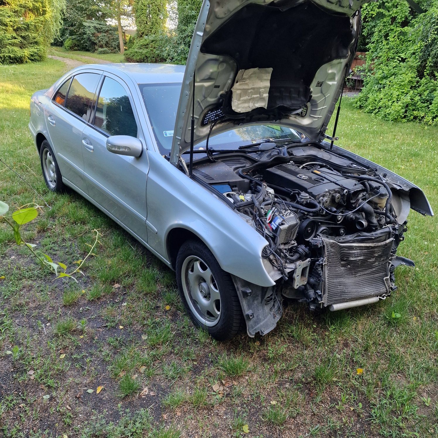 Mercedes w211 E200 kompressor na części.