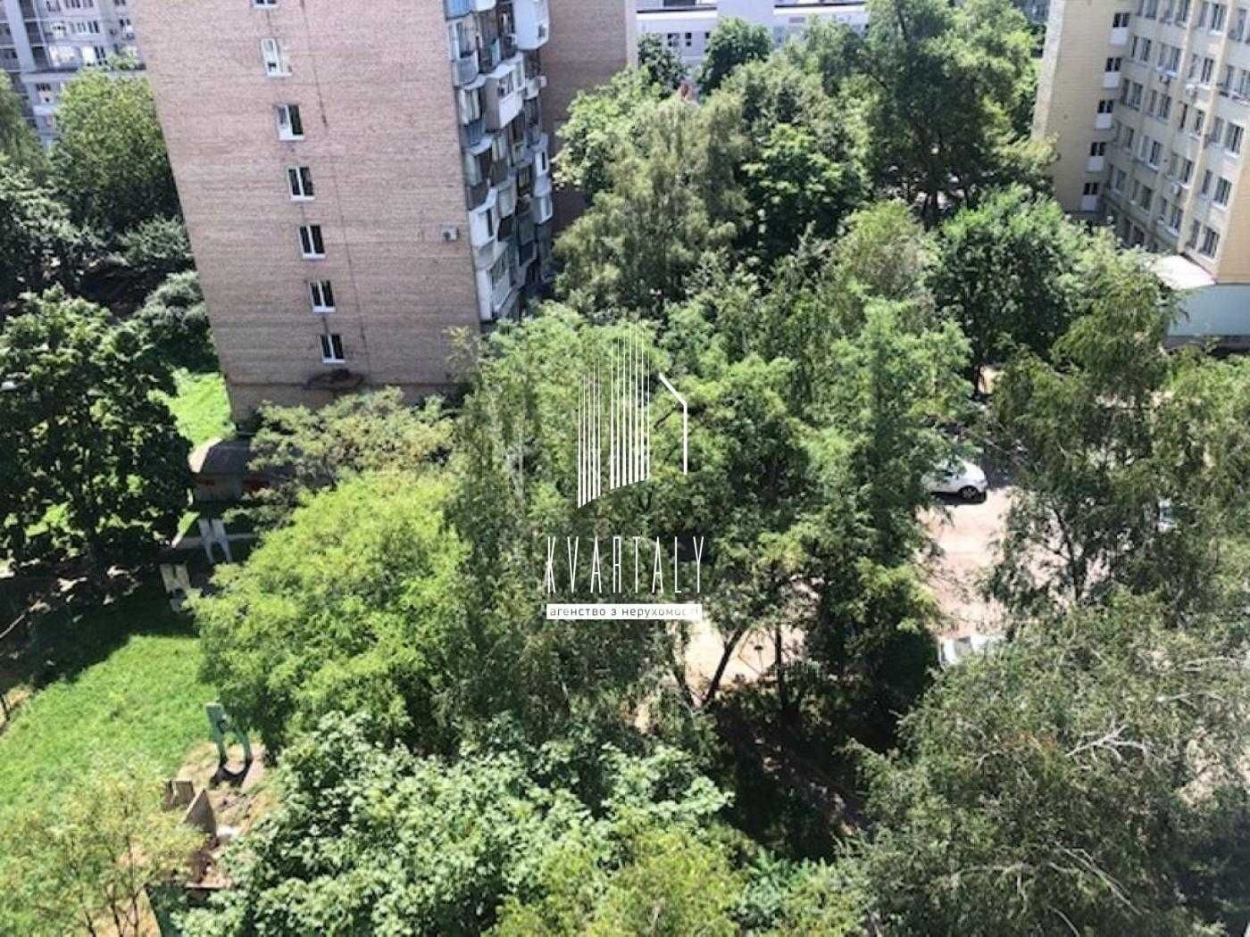 Продам Без% Шулявська Двустороння вул. Ніжинська, 7 Караваєві дачі
