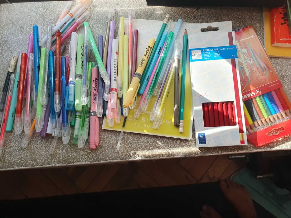 Zestaw mazaki pisaki flamastry ołowek długopis BIC nowe i używane