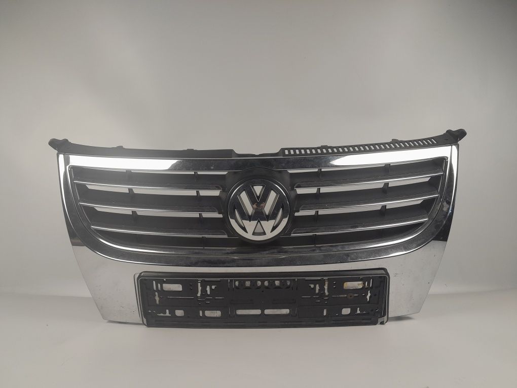 Ришітка радіатора VW Touran 2006-2010p Ришотка радиатора Тоуран