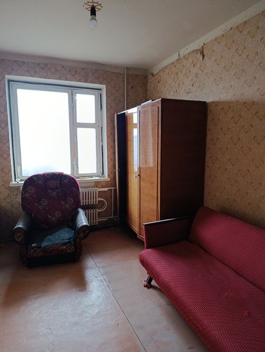 Продам 2 кімнат. квартиру на Л/Б, 8/10 поверх