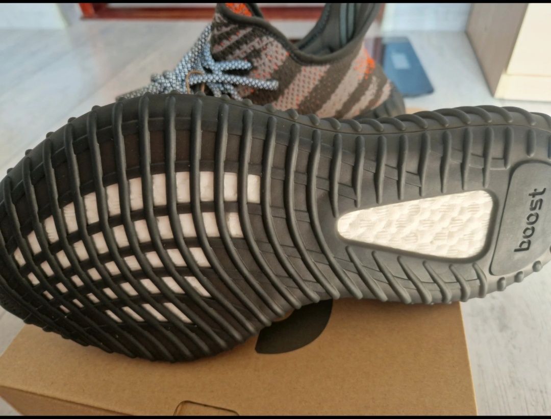 Yeezy 350 carbon beluga r.42